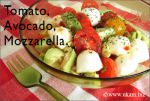 Tomate,Avocado,Mozzarella
<br>
友達と行ったカフェで食べたサラダを再現。
<br>
ドレッシングは全く分からないからイタリアンにしたらぴったり!おいしくて嬉しい「楽、一品」♪