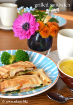 自家製サラダチキンでホットサンド。
<br>
トマトやチーズ、ケールを挟んで。
<br>
休日のランチはゆったりと楽しく、「楽、一品」。 ホットサンド,自家製,サラダチキン,ランチ,