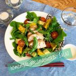サラダチキンサラダ
<br>
自分で作るサラダチキンが好きです。塩こしょう、オリーブオイル、砂糖、水で漬けておく。グリルでじっくり蒸し焼きしたらできあがり。
<br>
彩り豊かな「楽、一品」。 自家製サラダチキンサラダ